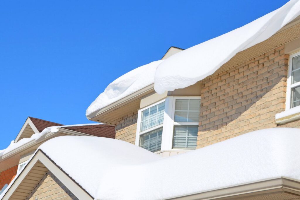 Do gutters cause ice dams​