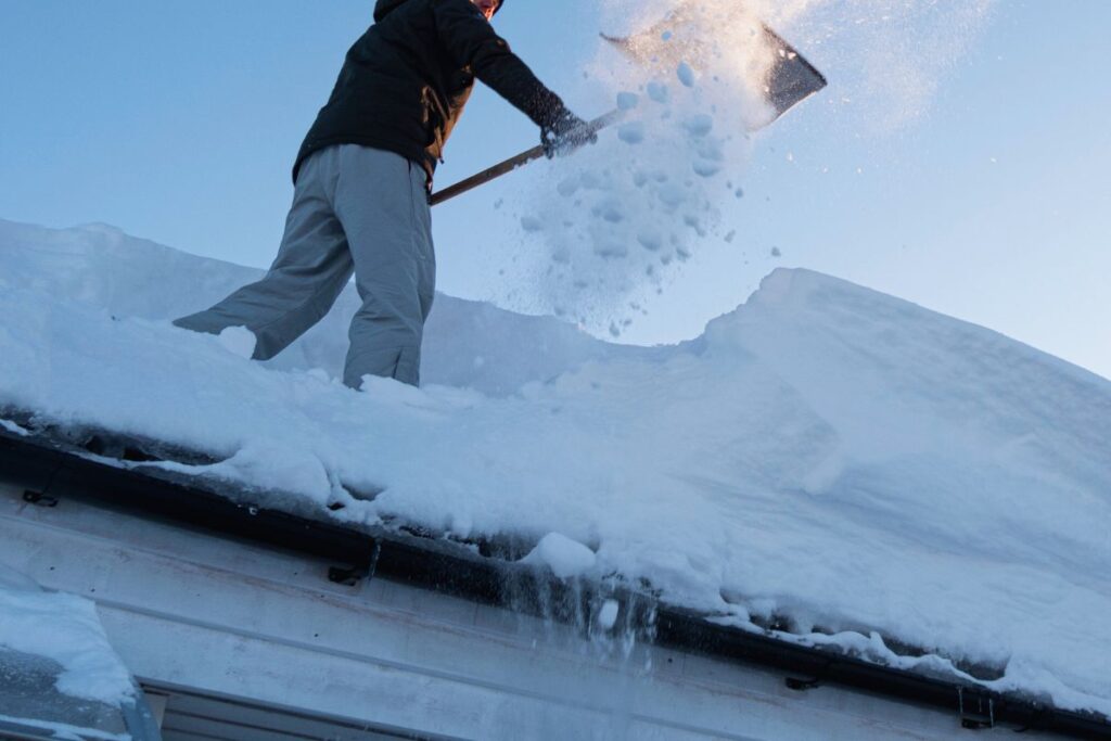 How to prevent roof collapse from snow​